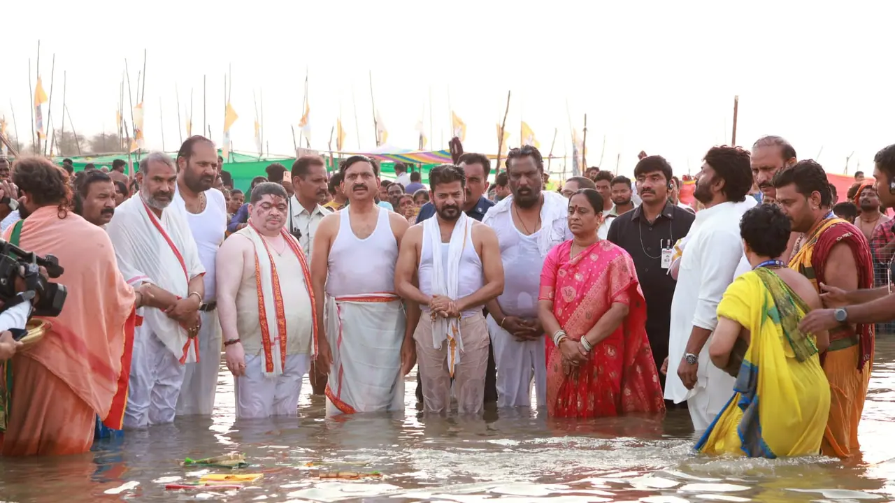 రెండో రోజు జోరుగా కొనసాగుతున్న సరస్వతి పుష్కరాలు!