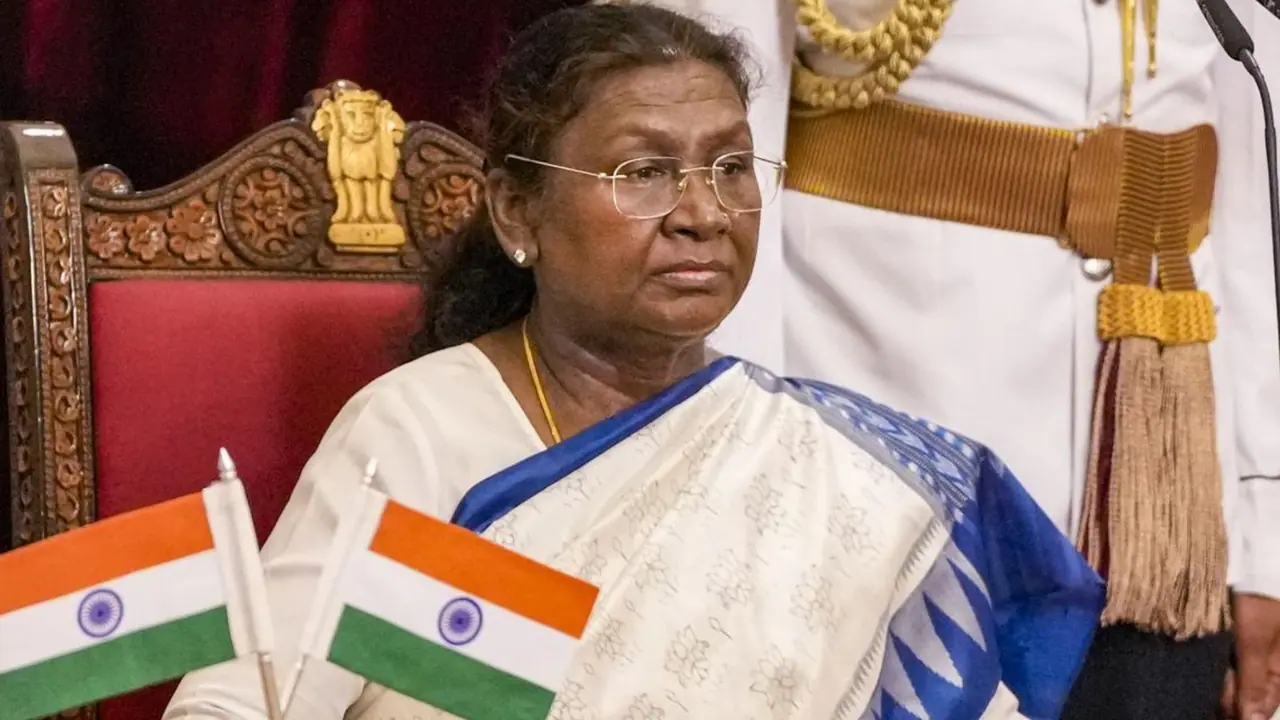 ಕಾಲಮಿತಿ ಹೇರಿದ ಸುಪ್ರೀಂಗೆ ರಾಷ್ಟ್ರಪತಿಗಳಿಂದ 14 ಪ್ರಶ್ನೆ ಸಂವಿಧಾನದಲ್ಲಿ ಇಲ್ಲದಿದ್ದರೂ ಗಡುವು ಹೇರಬಹುದೇ?