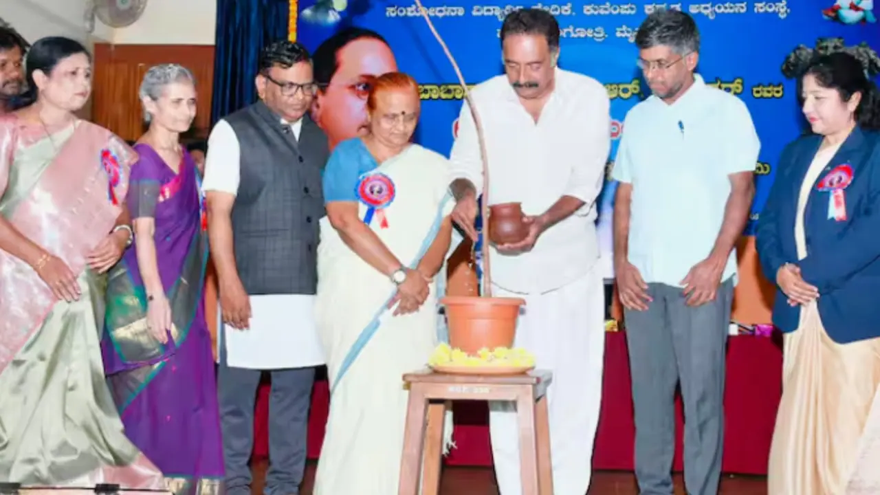 ದೇಶದ ಪರಿಸ್ಥಿತಿ ಬಹಳ ಹದಗೆಟ್ಟಿದೆ; ಅಂಬೇಡ್ಕರ್‌ ಆಲೋಚನೆ ಬಿತ್ತುವ ಕೆಲಸ ತುರ್ತು ಅಗತ್ಯ: ಪ್ರಕಾಶ್ ರಾಜ್ 