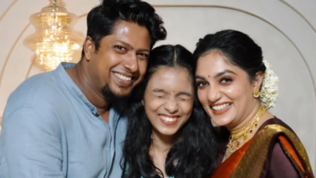 നിങ്ങളുടെ ബന്ധത്തിൽ അവൾ സന്തുഷ്ടയാണോ? മകളേ കുറിച്ചുള്ള ചോദ്യത്തിന് ആര്യയുടെ മറുപടി നിങ്ങളുടെ ബന്ധത്തിൽ അവൾ സന്തുഷ്ടയാണോ? മകളേ കുറിച്ചുള്ള ചോദ്യത്തിന് ആര്യയുടെ മറുപടി