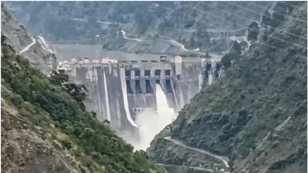 പാകിസ്ഥാന്റെ എതിർപ്പ് ഇനി കണക്കിലെടുക്കില്ല, സലാൽ, ബഗ്ളിഹാർ ഡാമുകളിലെ എക്കൽ നീക്കലുമായി ഇന്ത്യ മുന്നോട്ട് 