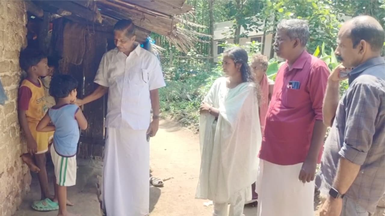 ഒറ്റമുറി വീട്ടിൽ ഉറക്കത്തിൽ പിഞ്ചുമക്കൾ, പാതിരാത്രിയിൽ മുറിയിൽ നിന്ന് 'റോക്കി'യെ തട്ടിയെടുത്ത് പുലി, ഭീതി