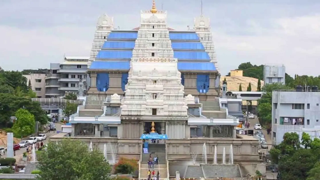 ಬೆಂಗಳೂರು ಇಸ್ಕಾನ್ಗೆ ಸುಪ್ರೀಂ ಕೋರ್ಟ್ನಿಂದ ಐತಿಹಾಸಿಕ ಜಯ; ಮುಂಬೈ ಇಸ್ಕಾನ್ಗೆ ಮುಖಭಂಗ ಬೆಂಗಳೂರು ಇಸ್ಕಾನ್ಗೆ ಸುಪ್ರೀಂ ಕೋರ್ಟ್ನಿಂದ ಐತಿಹಾಸಿಕ ಜಯ; ಮುಂಬೈ ಇಸ್ಕಾನ್ಗೆ ಮುಖಭಂಗ