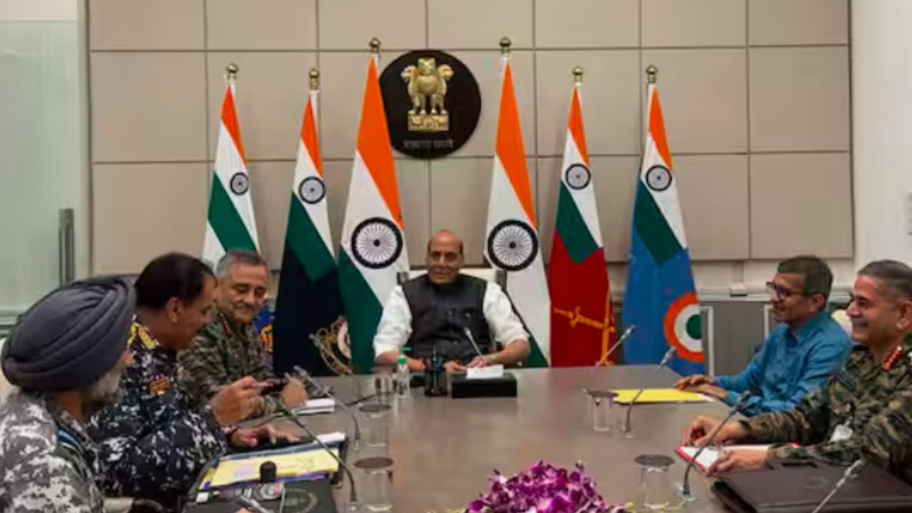 ‘ಉಗ್ರ ದೇಶ’ದ ವಿರುದ್ಧ ಮತ್ತೊಂದು ರಾಜತಾಂತ್ರಿಕ ಅಸ್ತ್ರ; ಪಾಕ್ ಉಗ್ರ ಮುಖವಾಡ ಬಯಲಿಗೆಳೆಯಲು ಜಾಗತಿಕ ಅಭಿಯಾನ ‘ಉಗ್ರ ದೇಶ’ದ ವಿರುದ್ಧ ಮತ್ತೊಂದು ರಾಜತಾಂತ್ರಿಕ ಅಸ್ತ್ರ; ಪಾಕ್ ಉಗ್ರ ಮುಖವಾಡ ಬಯಲಿಗೆಳೆಯಲು ಜಾಗತಿಕ ಅಭಿಯಾನ