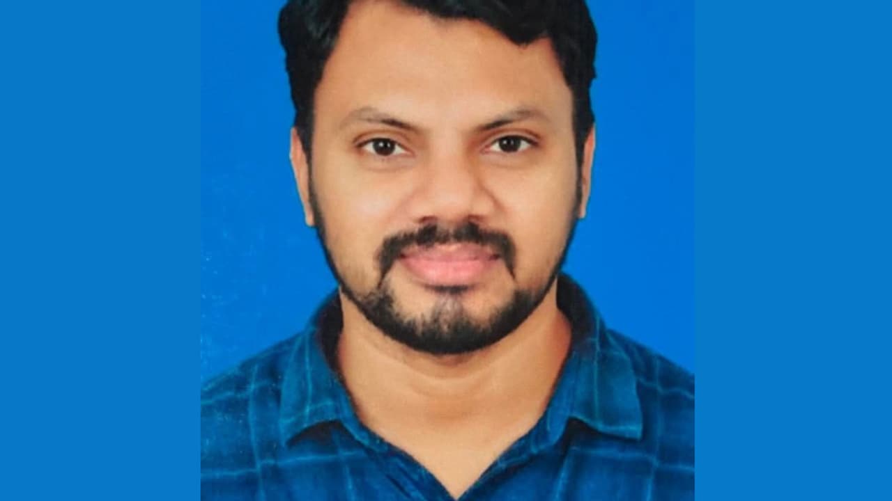 യുഎഇയിൽ മലയാളി കുഴഞ്ഞുവീണ് മരിച്ചു, വിട വാങ്ങിയത് പൊന്നാനി സ്വദേശി യുഎഇയിൽ മലയാളി കുഴഞ്ഞുവീണ് മരിച്ചു, വിട വാങ്ങിയത് പൊന്നാനി സ്വദേശി