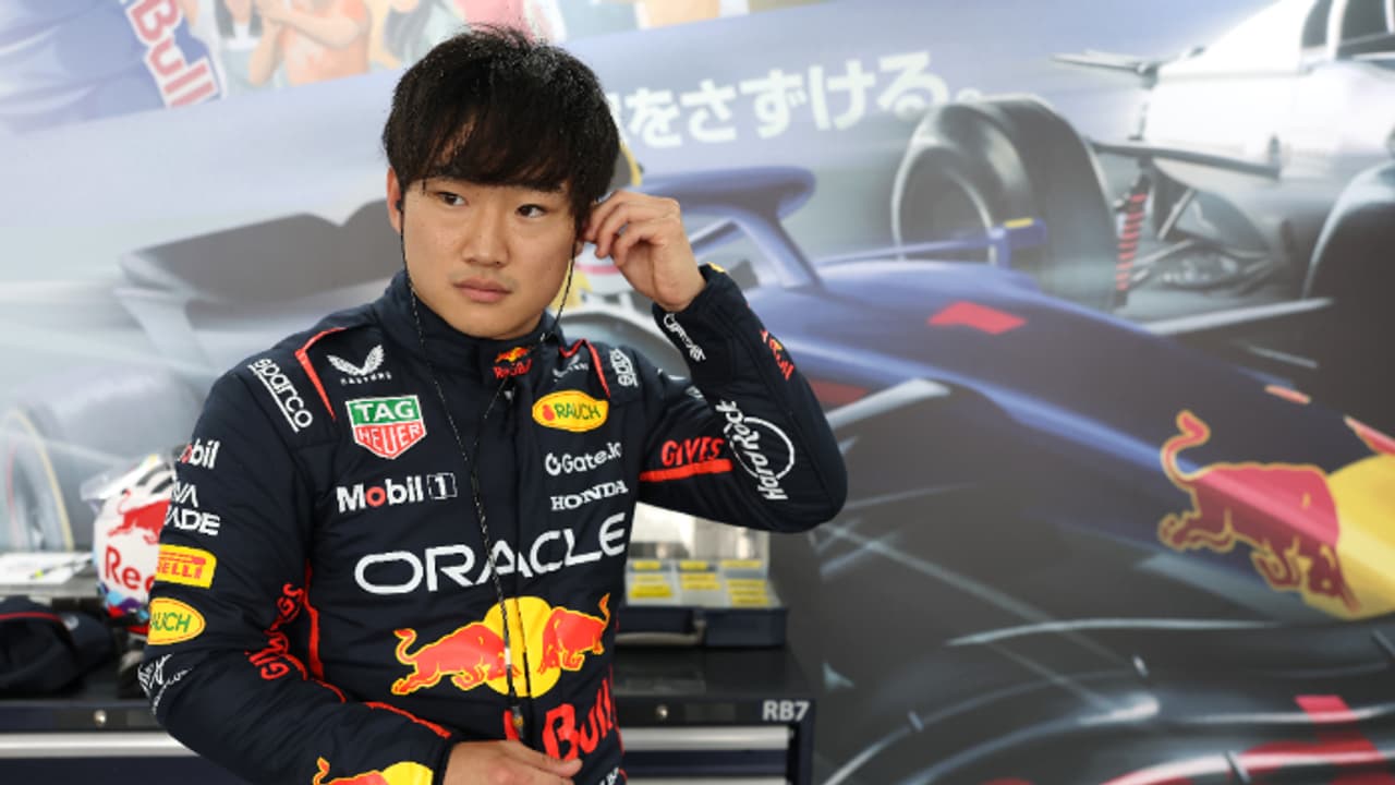 അവിശ്വസനീയം! റേസിംഗ് കാര് മലക്കംമറിഞ്ഞ് തവിടുപൊടിയായി, ഒന്നും സംഭവിക്കാത്തപോലെ ഡ്രൈവര് കൂളായി പുറത്തേക്ക് അവിശ്വസനീയം! റേസിംഗ് കാര് മലക്കംമറിഞ്ഞ് തവിടുപൊടിയായി, ഒന്നും സംഭവിക്കാത്തപോലെ ഡ്രൈവര് കൂളായി പുറത്തേക്ക്