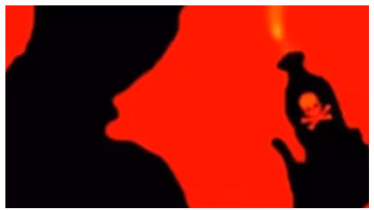 പത്തനംതിട്ടയിൽ രാത്രിയിൽ ബൈക്കിൽ പോയ യുവാവിന്റെ നേർക്ക് ആസിഡ് ആക്രമണം