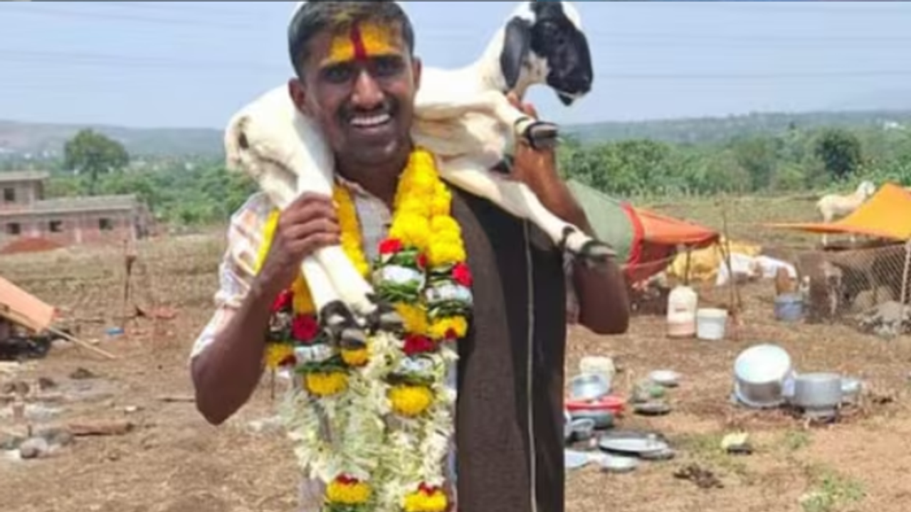 Success story: ఇది క‌దా స‌క్సెస్ అంటే.. గొర్రెల కాప‌రి కుర్రాడు UPSC కొట్టేశాడు 