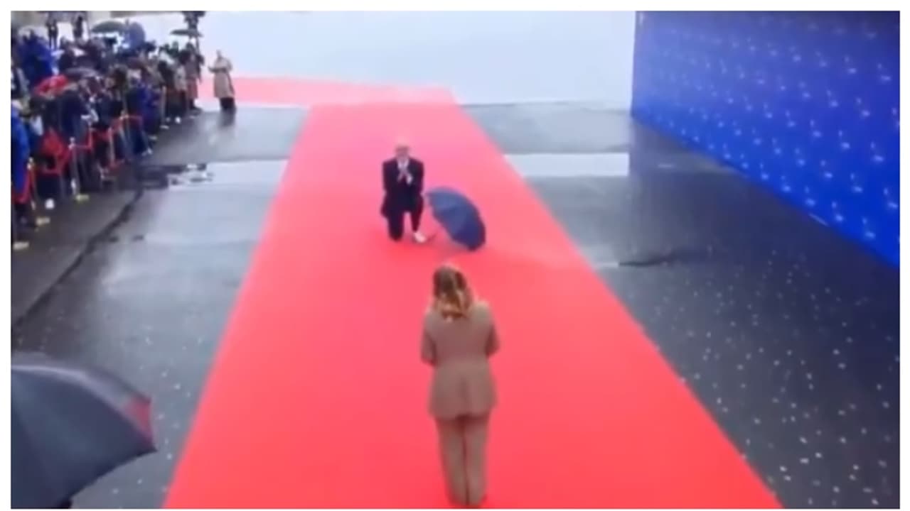 'നമസ്തേ', ഒറ്റക്കാലില് മുട്ട് കുത്തി നിന്ന് ജോർജിയ മെലോണിയോട് അൽബേനിയൻ പ്രധാനമന്ത്രി; വീഡിയോ വൈറൽ 'നമസ്തേ', ഒറ്റക്കാലില് മുട്ട് കുത്തി നിന്ന് ജോർജിയ മെലോണിയോട് അൽബേനിയൻ പ്രധാനമന്ത്രി; വീഡിയോ വൈറൽ