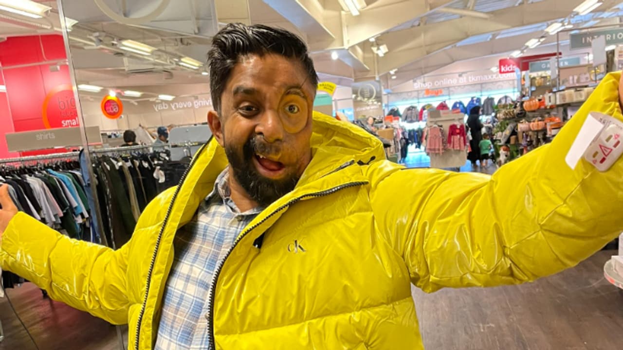 'മുഖത്ത് നോക്കി ഇനി സർവീസില്ലെന്ന് പറഞ്ഞു, പക്ഷെ അവിടെ അപ്പോഴും ആളുണ്ടായിരുന്നു'; ദുരനുഭവം പങ്കുവച്ച് അമിത് 'മുഖത്ത് നോക്കി ഇനി സർവീസില്ലെന്ന് പറഞ്ഞു, പക്ഷെ അവിടെ അപ്പോഴും ആളുണ്ടായിരുന്നു'; ദുരനുഭവം പങ്കുവച്ച് അമിത്