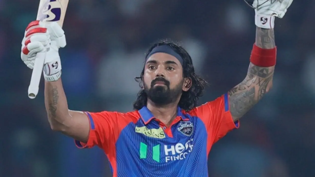 കോലിയെ പിന്നിലാക്കി ചരിത്രനേട്ടം; ഡല്ഹിയില് രാഹുലിന്റെ വക റെക്കോർഡ് മഴ കോലിയെ പിന്നിലാക്കി ചരിത്രനേട്ടം; ഡല്ഹിയില് രാഹുലിന്റെ വക റെക്കോർഡ് മഴ