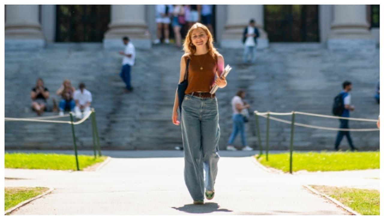 'ഹലോ യുഎസ്എ ഞങ്ങളുടെ രാജകുമാരി അവിടെ പഠിക്കുന്നുണ്ട്'; ബെൽജിയത്തിന്റെ ഭാവി രാജ്ഞിയെ കുറിച്ചുള്ള കുറിപ്പ് വൈറൽ 'ഹലോ യുഎസ്എ ഞങ്ങളുടെ രാജകുമാരി അവിടെ പഠിക്കുന്നുണ്ട്'; ബെൽജിയത്തിന്റെ ഭാവി രാജ്ഞിയെ കുറിച്ചുള്ള കുറിപ്പ് വൈറൽ