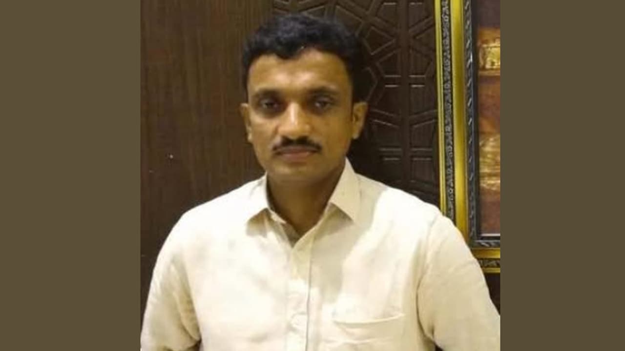 ഹൃദയാഘാതത്തെ തുടർന്ന് പ്രവാസി മലയാളി മരിച്ചു ഹൃദയാഘാതത്തെ തുടർന്ന് പ്രവാസി മലയാളി മരിച്ചു