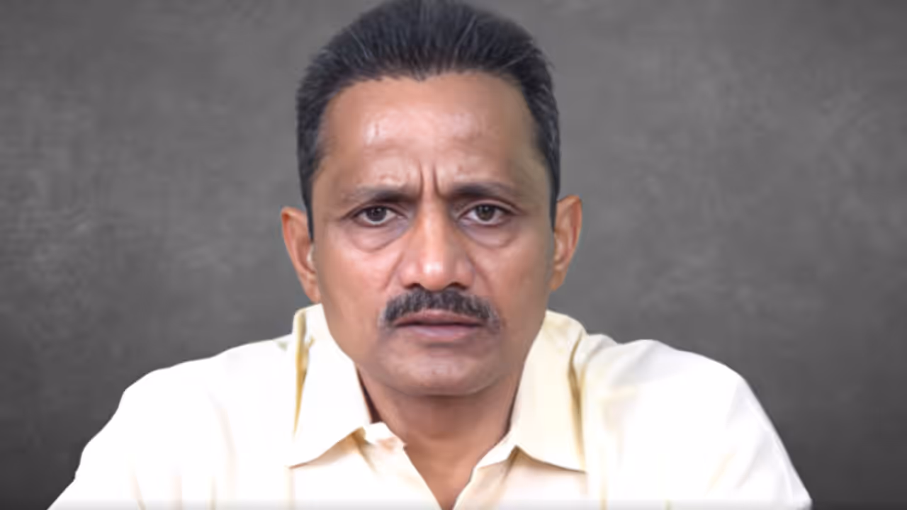 മുണ്ടൂരിൽ നിന്നുള്ള പ്രമുഖ സിപിഎം നേതാവ് ഗോകുൽദാസിനെതിരെ രൂക്ഷ വിമർശനവുമായി ഫ്ലക്സ്; സിപിഎം പ്രവർത്തകർ മാറ്റി മുണ്ടൂരിൽ നിന്നുള്ള പ്രമുഖ സിപിഎം നേതാവ് ഗോകുൽദാസിനെതിരെ രൂക്ഷ വിമർശനവുമായി ഫ്ലക്സ്; സിപിഎം പ്രവർത്തകർ മാറ്റി