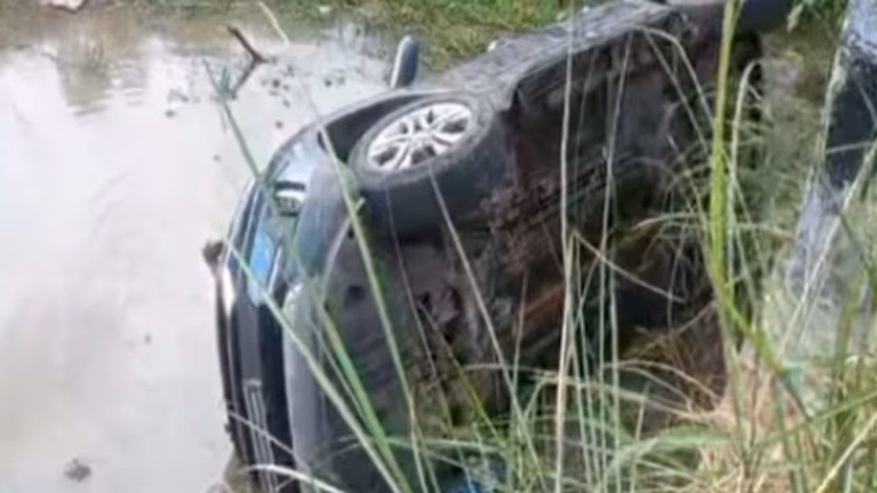 നാട്ടിലെത്തിയിട്ട് 2 ദിവസം, കാർ കനാലിലേക്ക് മറിഞ്ഞ് പ്രവാസിക്ക് ദാരുണാന്ത്യം 