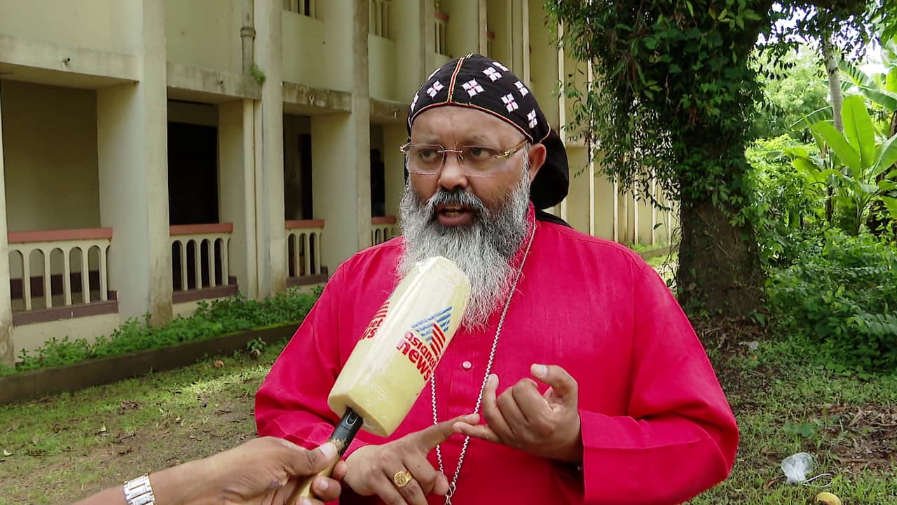 'അങ്ങനെ പ്രസംഗിക്കാൻ പാടില്ല, സഖറിയാസ് മാർ അപ്രേമിന് വീഴ്ചയുണ്ടായി'; വിമർശിച്ച് ഗീവർഗീസ് മാർ യൂലിയോസ് 'അങ്ങനെ പ്രസംഗിക്കാൻ പാടില്ല, സഖറിയാസ് മാർ അപ്രേമിന് വീഴ്ചയുണ്ടായി'; വിമർശിച്ച് ഗീവർഗീസ് മാർ യൂലിയോസ്