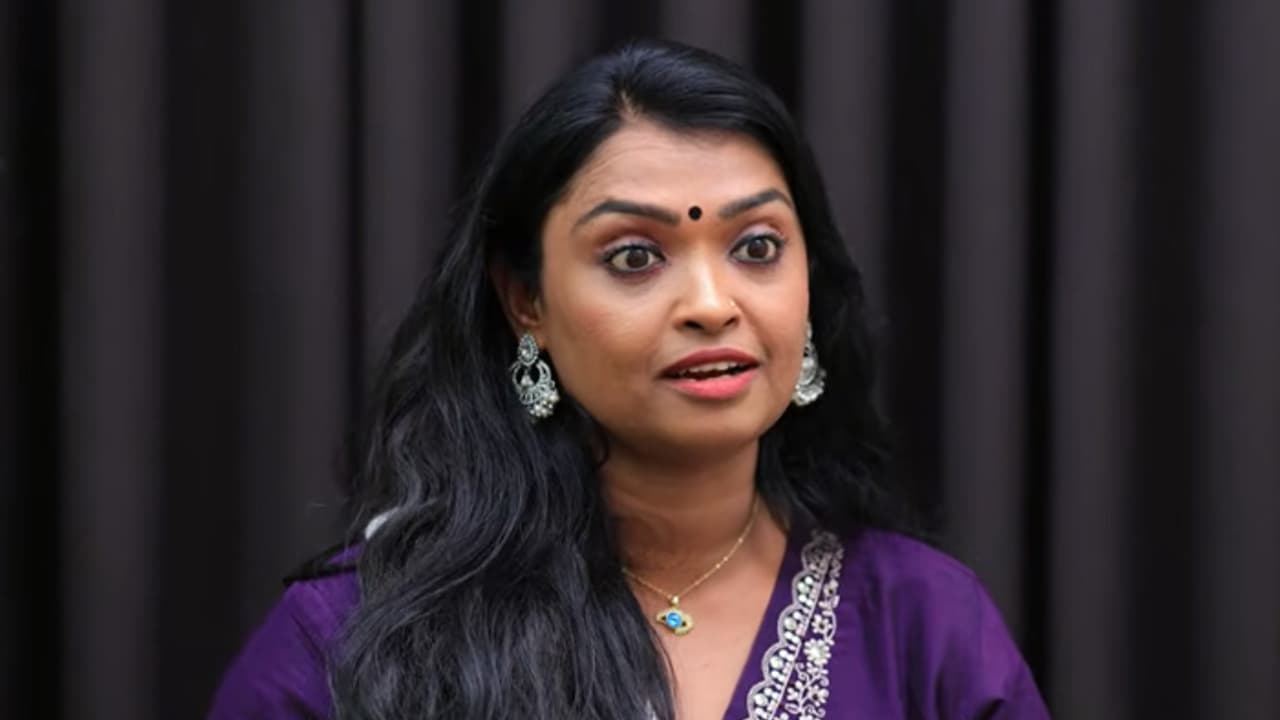 മദ്രാസിൽ ജോലിക്കെന്നു പറഞ്ഞ് പോയി, അന്ന് അമ്മ 9 മാസം ഗർഭിണി; അച്ഛൻ ഉപേക്ഷിച്ചുപോയതിനെക്കുറിച്ച് മായ കൃഷ്ണ മദ്രാസിൽ ജോലിക്കെന്നു പറഞ്ഞ് പോയി, അന്ന് അമ്മ 9 മാസം ഗർഭിണി; അച്ഛൻ ഉപേക്ഷിച്ചുപോയതിനെക്കുറിച്ച് മായ കൃഷ്ണ