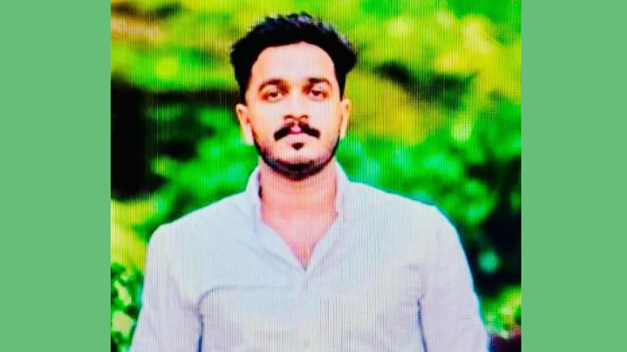 ട്രൈലറിന് പിന്നിൽ ട്രക്ക് ഇടിച്ചു, മലയാളി യുവാവിന് സൗദിയിൽ ദാരുണാന്ത്യം ട്രൈലറിന് പിന്നിൽ ട്രക്ക് ഇടിച്ചു, മലയാളി യുവാവിന് സൗദിയിൽ ദാരുണാന്ത്യം