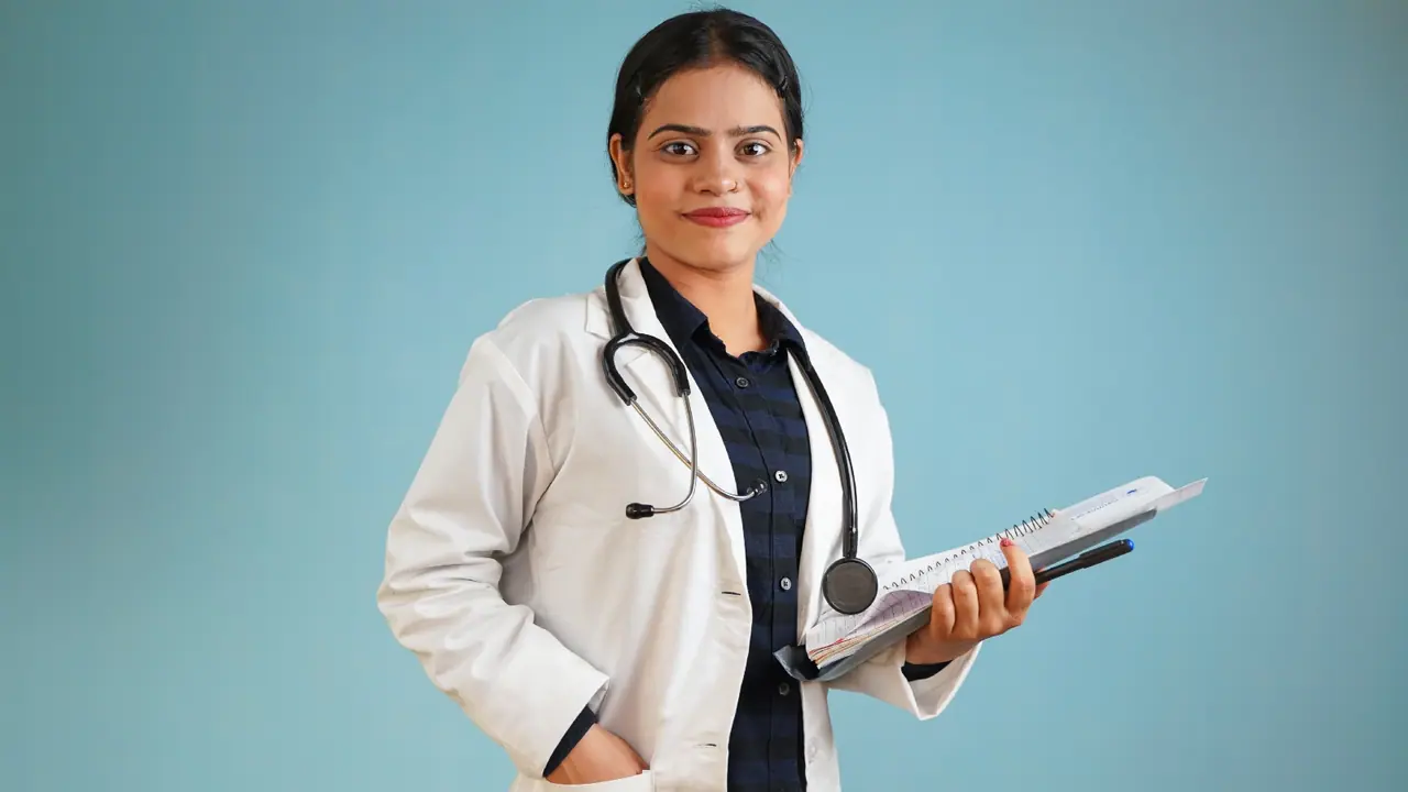NEET UG 2025 के रिजल्ट पर अस्थायी रोक के बीच छात्रों को मार्क्स और एडमिशन की चिंता NEET UG 2025 के रिजल्ट पर अस्थायी रोक के बीच छात्रों को मार्क्स और एडमिशन की चिंता