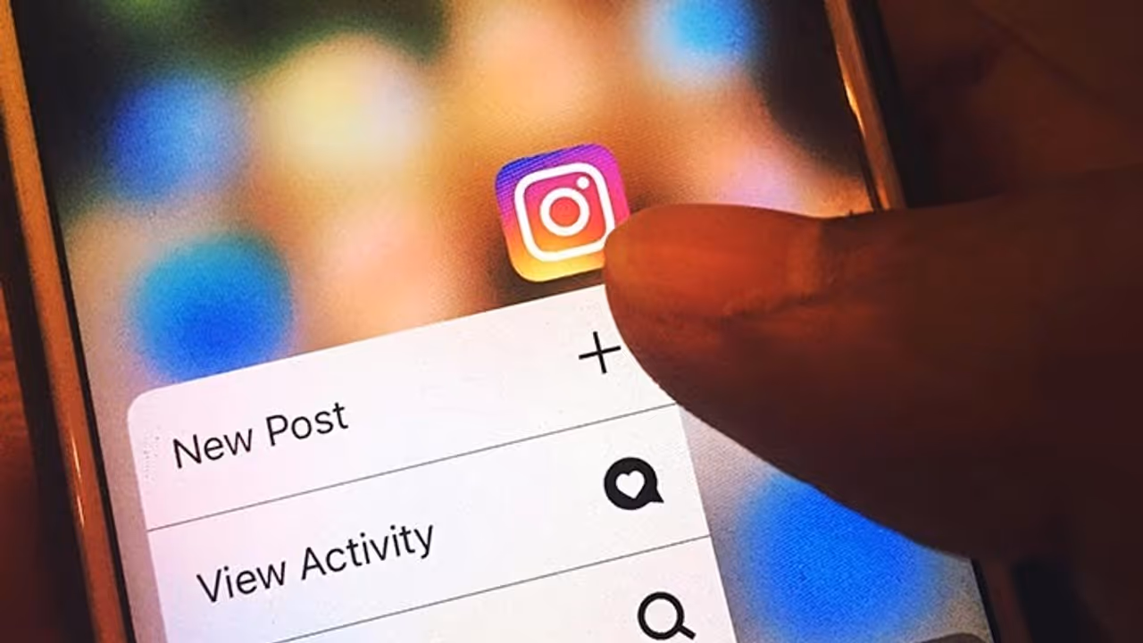 Instagram logo Instagram logo