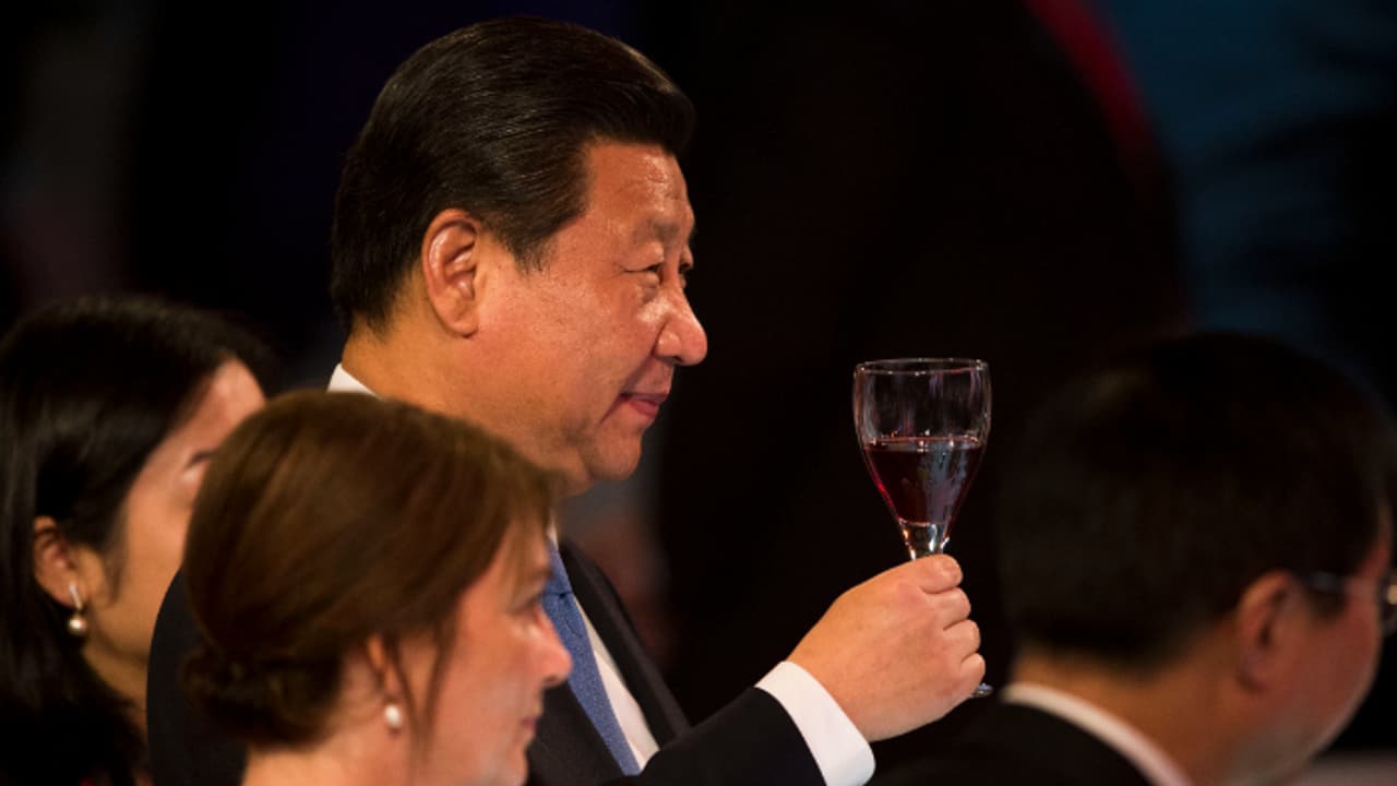 മദ്യം വേണ്ട, സിഗരറ്റും വേണ്ട; കടുത്ത സാമ്പത്തിക പ്രതിസന്ധി, മുണ്ട് മുറുക്കിയുടുക്കാൻ ഉദ്യോഗസ്ഥരോട് ചൈന