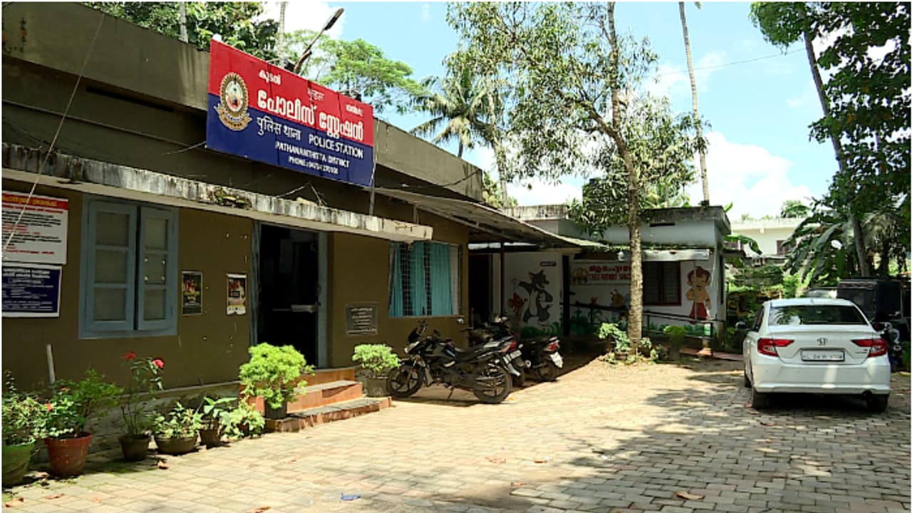 ഭാര്യയുമായി അനൂപിന് അടുത്ത സൗഹൃദമെന്ന് സംശയം; പത്തനംതിട്ട കലഞ്ഞൂരിലെ ആസിഡ് ആക്രമണത്തിൽ പ്രതി അറസ്റ്റിൽ