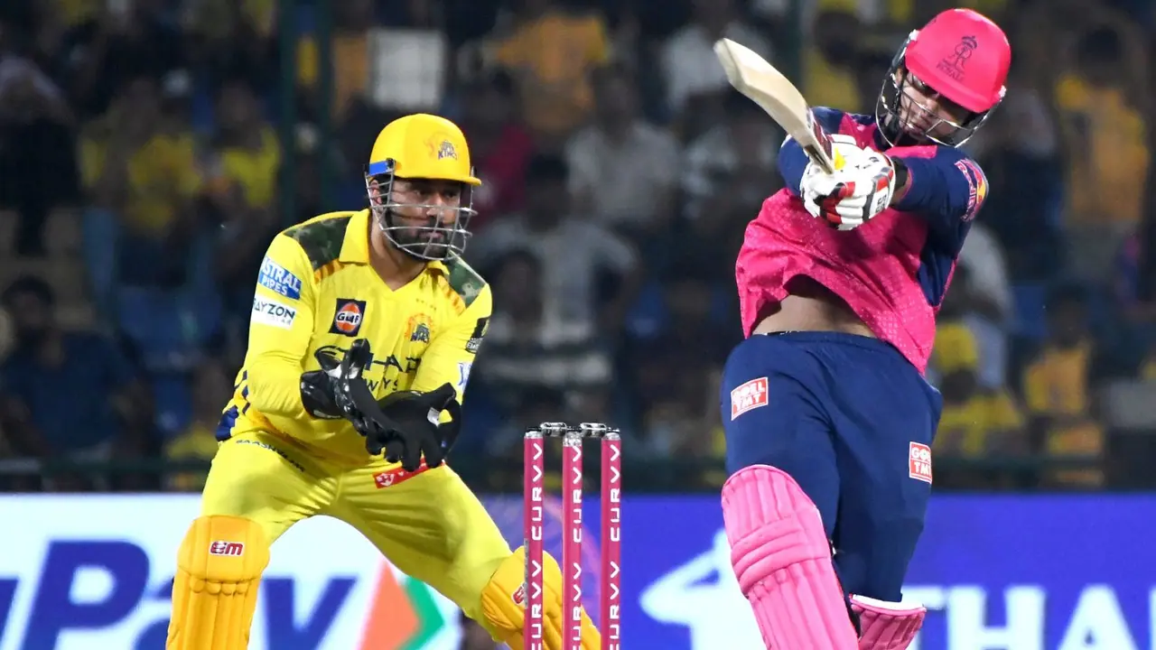 ಧೋನಿ ಕಾಲಿಗೆ ನಮಸ್ಕರಿಸಿದ ವೈಭವ್ ಸೂರ್ಯವಂಶಿ: ವಿಡಿಯೋ ನೋಡಿ