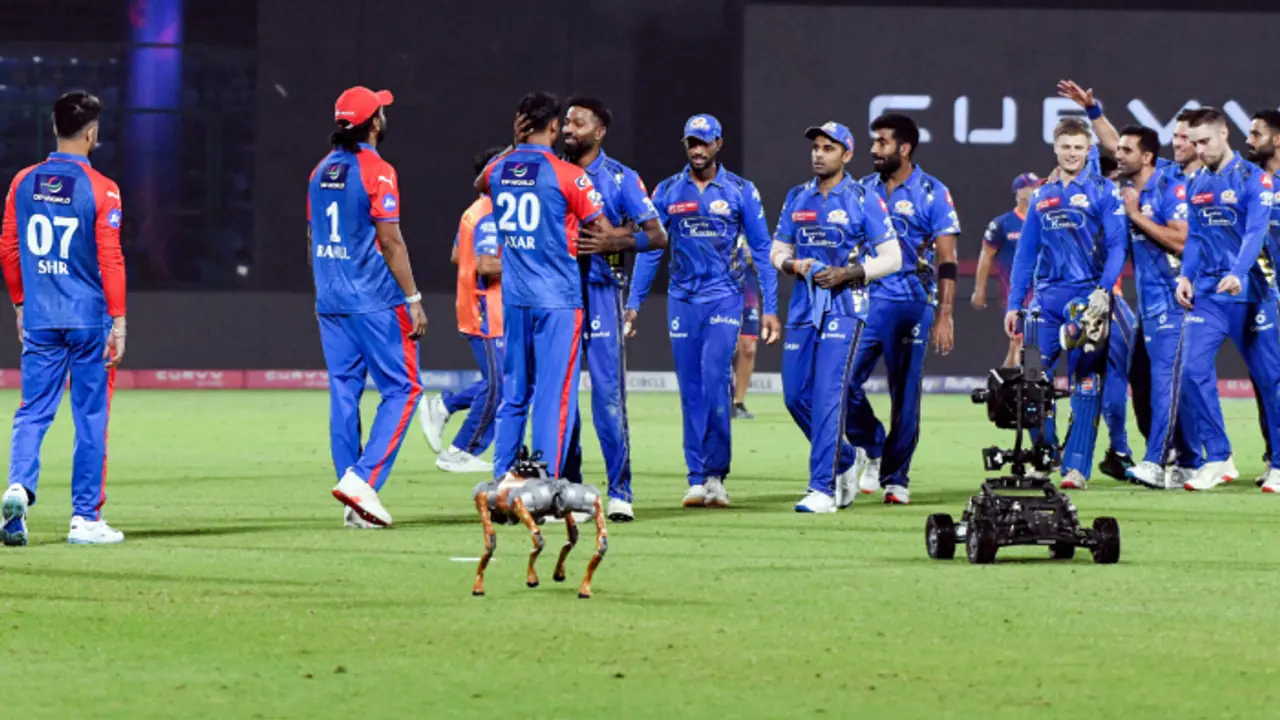 മുംബൈ ഇന്ത്യൻസ് ഡല്‍ഹി ക്യാപിറ്റൽസ് പോരാട്ടം മഴ മുടക്കിയാല്‍ പ്ലേ ഓഫില്‍ ആരെത്തും; സാധ്യതകള്‍ ഇങ്ങനെ