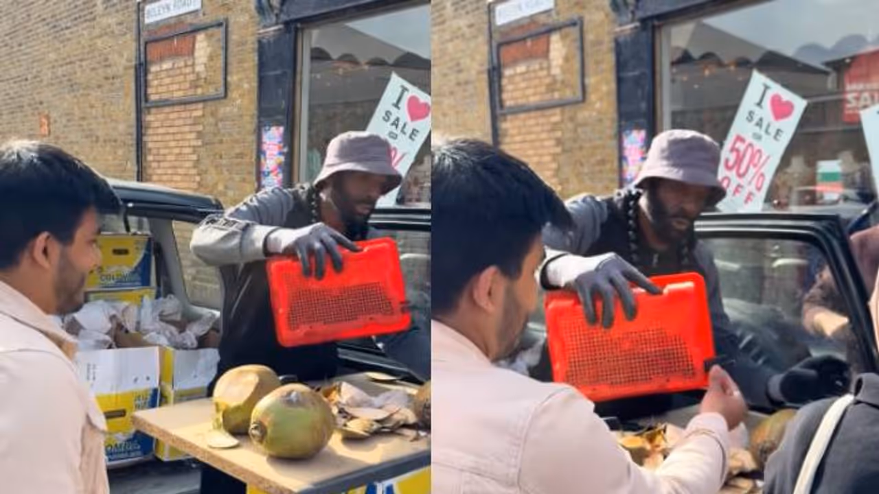 'ഇന്ത്യക്കാർ വരെ തോൽക്കും, പെട്ടെന്ന് ഇയാൾക്ക് ആധാർ കാർഡ് കൊടുക്കൂ'; ഇളന്നീര് വിൽക്കുന്ന യുവാവ് വൈറല് 'ഇന്ത്യക്കാർ വരെ തോൽക്കും, പെട്ടെന്ന് ഇയാൾക്ക് ആധാർ കാർഡ് കൊടുക്കൂ'; ഇളന്നീര് വിൽക്കുന്ന യുവാവ് വൈറല്