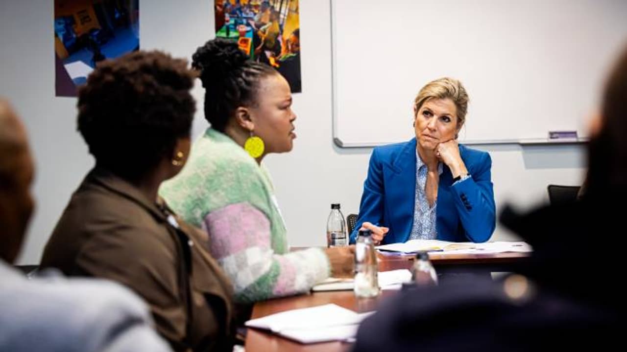 'തനിനിറം കാണിച്ചു'; ദക്ഷിണാഫ്രിക്കയിലെത്തിയ നെതർലാൻഡ്‌സ് രാജ്ഞി ഫോട്ടോയ്ക്ക് പോസ് ചെയ്തില്ല, വിമർശനം