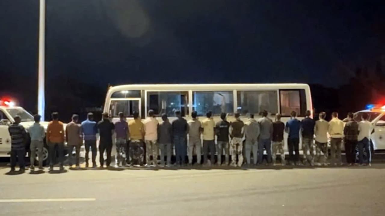 ഹജ്ജ് പെർമിറ്റ് ഇല്ലാത്ത 22 പ്രവാസികളെ മക്കയിലെത്തിച്ച ഇന്ത്യക്കാരൻ പിടിയിൽ, ഒപ്പമുണ്ടായിരുന്നവരും പിടിയിലായി