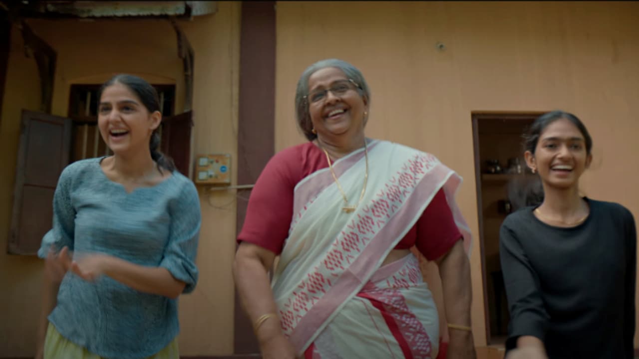 അനശ്വരയ്ക്കൊപ്പം റീലുമായി മല്ലിക സുകുമാരന്; 'വ്യസനസമേതം ബന്ധുമിത്രാദികൾ' പ്രൊമോ എത്തി അനശ്വരയ്ക്കൊപ്പം റീലുമായി മല്ലിക സുകുമാരന്; 'വ്യസനസമേതം ബന്ധുമിത്രാദികൾ' പ്രൊമോ എത്തി