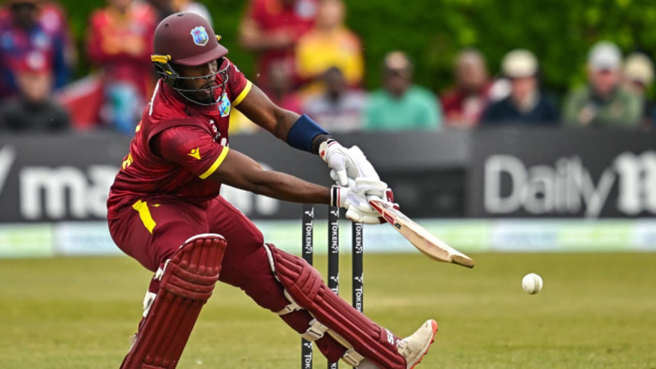 ഏകദിനത്തിലെ അതിവേഗ അര്ധസെഞ്ചുറി, ഡിവില്ലിയേഴ്സിന്റെ ലോക റെക്കോര്ഡിനൊപ്പം വെസ്റ്റ് ഇന്ഡീസ് പേസര് ഏകദിനത്തിലെ അതിവേഗ അര്ധസെഞ്ചുറി, ഡിവില്ലിയേഴ്സിന്റെ ലോക റെക്കോര്ഡിനൊപ്പം വെസ്റ്റ് ഇന്ഡീസ് പേസര്