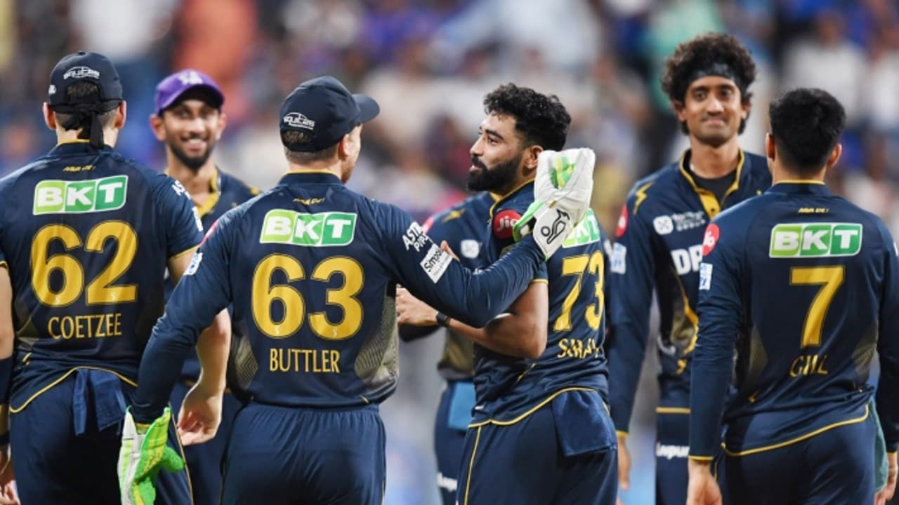 വീഴുന്ന ത്രയം, കളിമറന്ന മധ്യനിര; അവസാന ലാപ്പില് ഗുജറാത്തിന് ആശങ്ക വീഴുന്ന ത്രയം, കളിമറന്ന മധ്യനിര; അവസാന ലാപ്പില് ഗുജറാത്തിന് ആശങ്ക