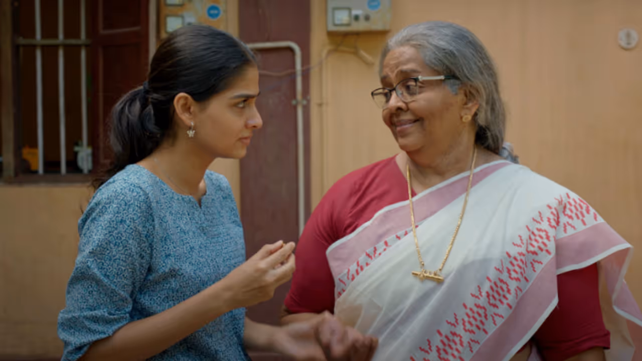 'വ്യസനസമേതം ബന്ധുമിത്രാദികൾ' ജൂൺ 13 ന് തിയറ്ററുകളില് 'വ്യസനസമേതം ബന്ധുമിത്രാദികൾ' ജൂൺ 13 ന് തിയറ്ററുകളില്