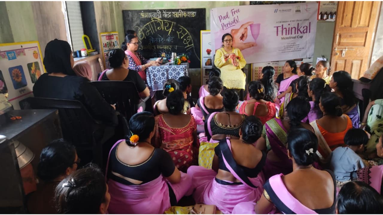 എച്ച്എൽഎല്ലിന്റെ 'തിങ്കൾ' പദ്ധതി: ഒറ്റ വർഷത്തിൽ കേരളത്തിൽ സൗജന്യമായി വിതരണം ചെയ്യുക 3 ലക്ഷം ആർത്തവ കപ്പുകൾ എച്ച്എൽഎല്ലിന്റെ 'തിങ്കൾ' പദ്ധതി: ഒറ്റ വർഷത്തിൽ കേരളത്തിൽ സൗജന്യമായി വിതരണം ചെയ്യുക 3 ലക്ഷം ആർത്തവ കപ്പുകൾ