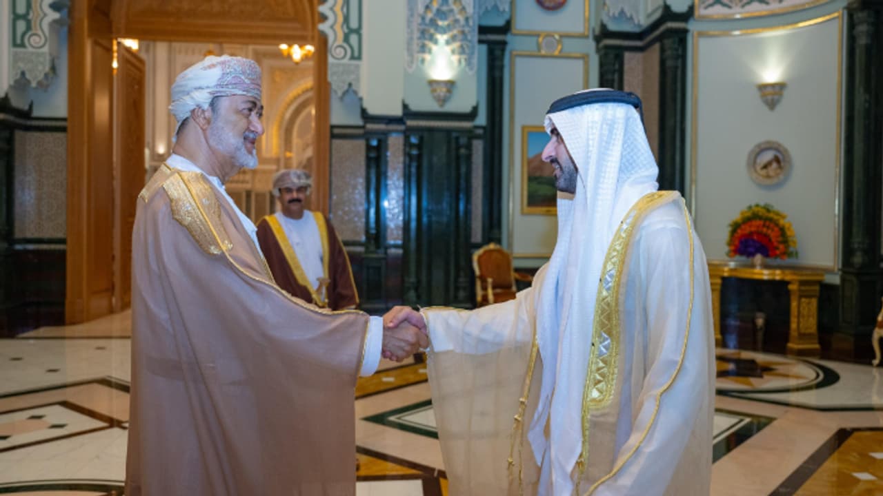 ദുബൈ കിരീടാവകാശിയുടെ ഒമാൻ സന്ദർശനം പൂർത്തിയായി, സുൽത്താൻ ഹൈതം ബിൻ താരിഖുമായി കൂടിക്കാഴ്ച നടത്തി ദുബൈ കിരീടാവകാശിയുടെ ഒമാൻ സന്ദർശനം പൂർത്തിയായി, സുൽത്താൻ ഹൈതം ബിൻ താരിഖുമായി കൂടിക്കാഴ്ച നടത്തി