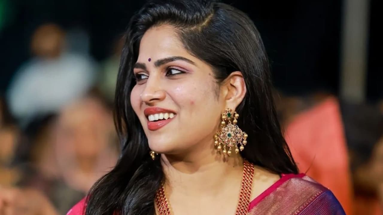 'അമ്മയാവാനിഷ്ടം, മക്കൾക്ക് ഞാൻ തന്നെ ഭക്ഷണം ഉണ്ടാക്കിക്കൊടുക്കണമെന്ന് ആഗ്രഹം'; സ്വാസിക പറയുന്നു 'അമ്മയാവാനിഷ്ടം, മക്കൾക്ക് ഞാൻ തന്നെ ഭക്ഷണം ഉണ്ടാക്കിക്കൊടുക്കണമെന്ന് ആഗ്രഹം'; സ്വാസിക പറയുന്നു