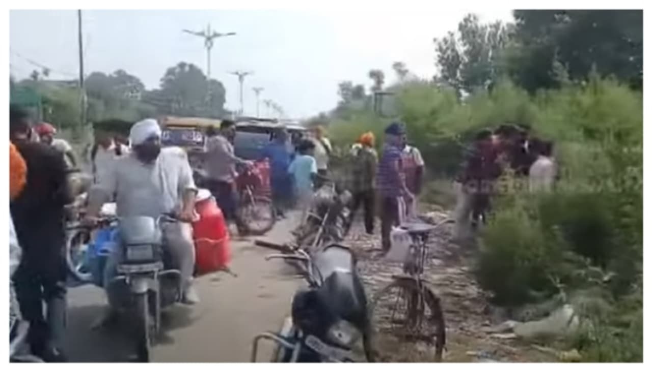 3 കിലോമീറ്റർ ദൂരം വരെ സ്ഫോടന ശബ്ദം കേട്ടു; അമൃത്സറിൽ സ്ഫോടനം; ഒരാൾ കൊല്ലപ്പെട്ടു, 5 പേർക്ക് പരിക്ക് 3 കിലോമീറ്റർ ദൂരം വരെ സ്ഫോടന ശബ്ദം കേട്ടു; അമൃത്സറിൽ സ്ഫോടനം; ഒരാൾ കൊല്ലപ്പെട്ടു, 5 പേർക്ക് പരിക്ക്