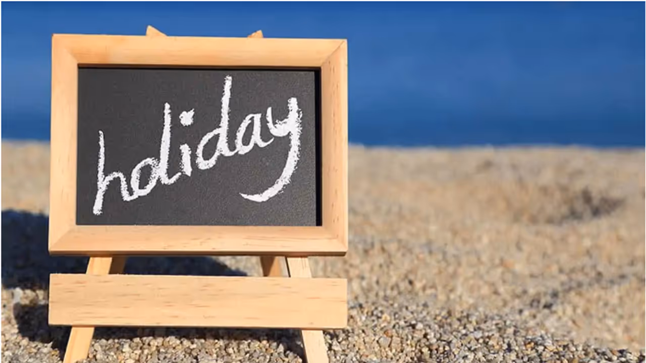 കനത്ത മഴ; ഇടുക്കിയിലും നാളെ അവധി, പ്രൊഫഷണൽ കോളേജുകൾ ഉൾപ്പെടെ എല്ലാ വിദ്യാഭ്യാസ സ്ഥാപനങ്ങൾക്കും നാളെ അവധി