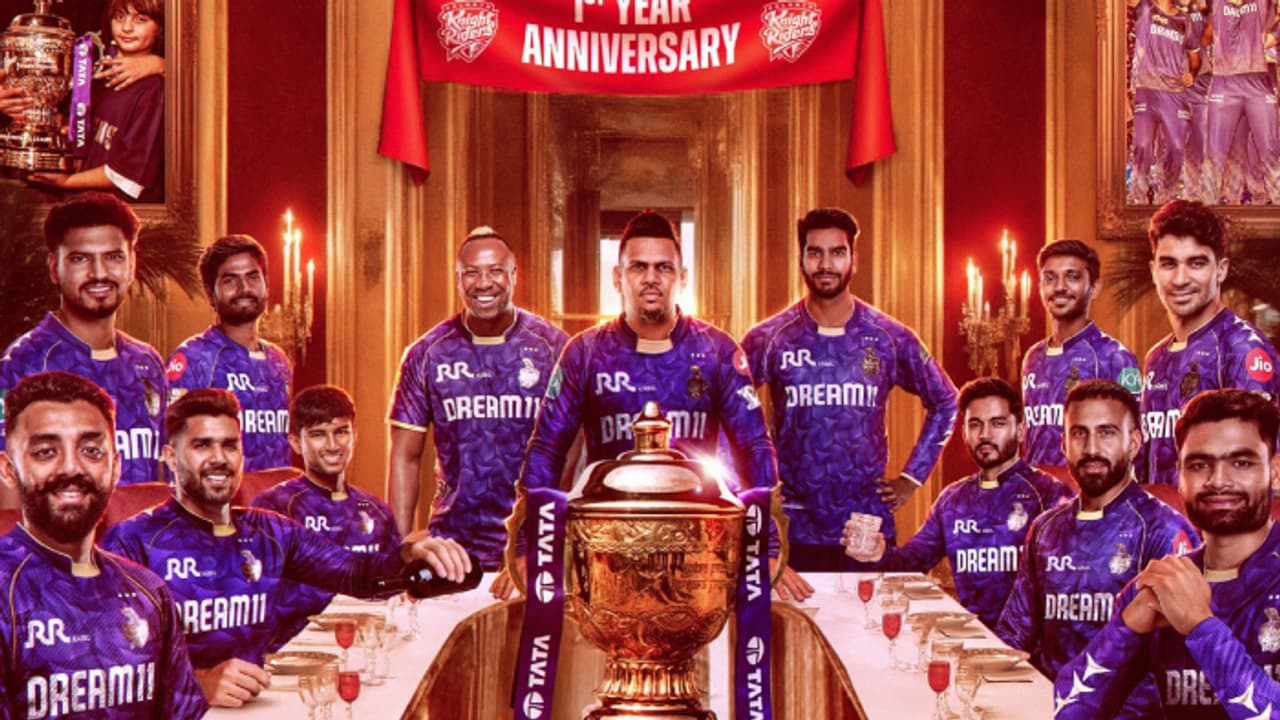 കീരീടനേട്ടത്തിന്റെ വാര്ഷികം ആഘോഷിച്ച് കൊല്ക്കത്ത, പോസ്റ്ററില് ശ്രേയസിന് ഇടമില്ല, നാണക്കേടെന്ന് ആരാധകര് കീരീടനേട്ടത്തിന്റെ വാര്ഷികം ആഘോഷിച്ച് കൊല്ക്കത്ത, പോസ്റ്ററില് ശ്രേയസിന് ഇടമില്ല, നാണക്കേടെന്ന് ആരാധകര്