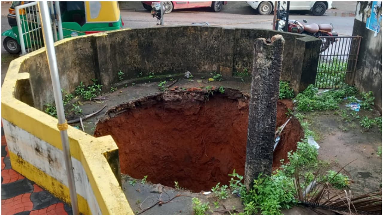 തിരുവനന്തപുരത്ത് 70 വർഷം പഴക്കമുള്ള പൊതു കിണർ ഇടിഞ്ഞ് താഴ്ന്നു; സമീപത്തെ വാട്ടർ ടാങ്കും തകർച്ചാ ഭീഷണിയിൽ തിരുവനന്തപുരത്ത് 70 വർഷം പഴക്കമുള്ള പൊതു കിണർ ഇടിഞ്ഞ് താഴ്ന്നു; സമീപത്തെ വാട്ടർ ടാങ്കും തകർച്ചാ ഭീഷണിയിൽ