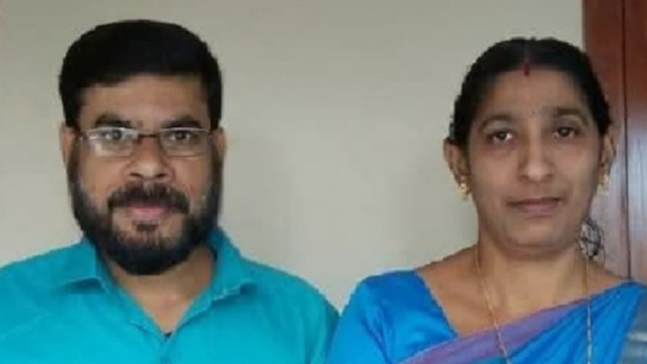 കണ്ണൂർ മട്ടന്നൂരിൽ ദമ്പതികളെ തൂങ്ങിമരിച്ച നിലയിൽ കണ്ടെത്തി; കടബാധ്യതയെ തുടർന്ന് ജീവനൊടുക്കിയതെന്ന് സംശയം