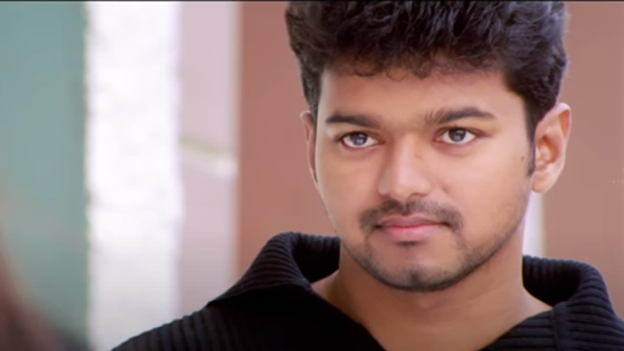 20 വര്‍ഷങ്ങള്‍ക്കിപ്പുറവും ആഘോഷിക്കുന്ന വിജയ് പടം; ഫോർ കെ​ മികവിൽ 'കണ്ണുമൂടി തുറക്കും പോത്..'