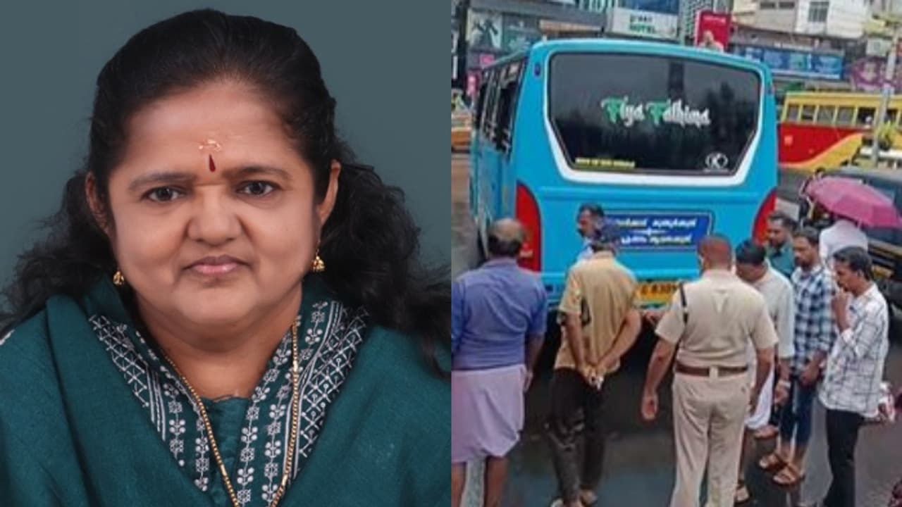 റോഡ് മുറിച്ചു കടക്കുന്നതിനിടെ ബസിൻ്റെ ഡോർ ശരീരത്തിൽ തട്ടി അപകടം; മണ്ണാ൪ക്കാട് എംപ്ലോയ്മെൻറ് ഓഫീസർ മരിച്ചു റോഡ് മുറിച്ചു കടക്കുന്നതിനിടെ ബസിൻ്റെ ഡോർ ശരീരത്തിൽ തട്ടി അപകടം; മണ്ണാ൪ക്കാട് എംപ്ലോയ്മെൻറ് ഓഫീസർ മരിച്ചു