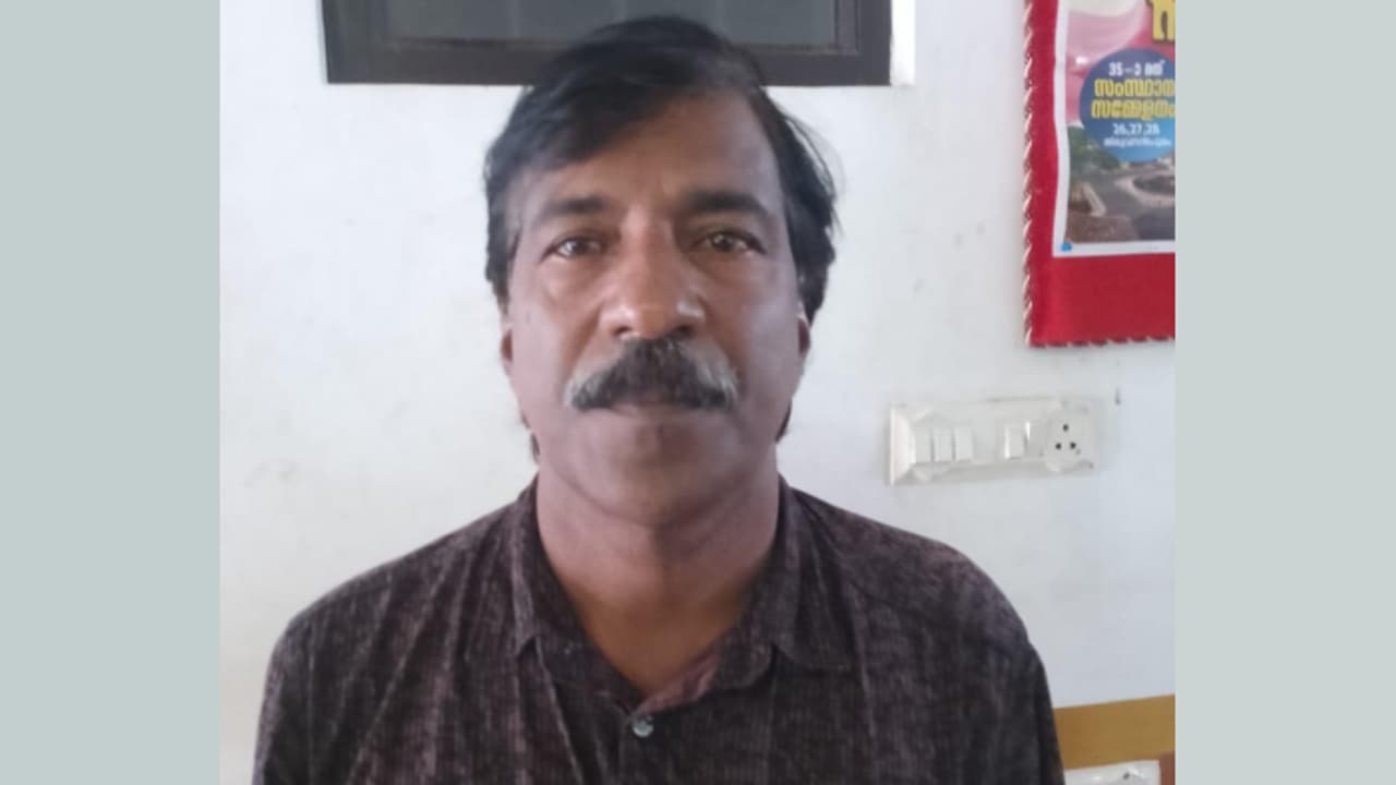 1997 ൽ മുങ്ങി പൊങ്ങിയത് 2025 ൽ, മോഹനന്‍റെ 28 വർഷത്തെ ഒളിവ് ജീവിതത്തിന് അന്ത്യം