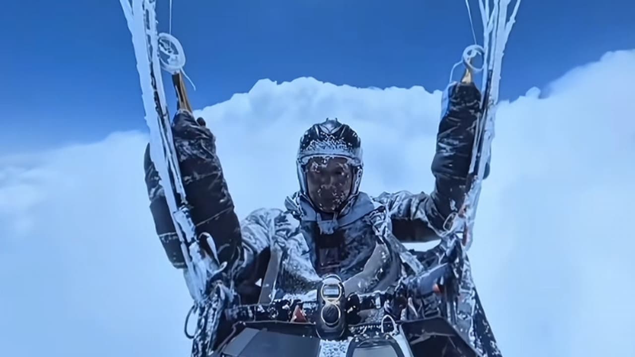 സെക്കൻഡ് ഹാൻഡ് പാരാഗ്ലൈഡിംഗ് യന്ത്രം, പരീക്ഷണപറക്കലിൽ 55കാരൻ എത്തിയത് എവറസ്റ്റിന്റെ ഉയരത്തിൽ, വിലക്ക് സെക്കൻഡ് ഹാൻഡ് പാരാഗ്ലൈഡിംഗ് യന്ത്രം, പരീക്ഷണപറക്കലിൽ 55കാരൻ എത്തിയത് എവറസ്റ്റിന്റെ ഉയരത്തിൽ, വിലക്ക്