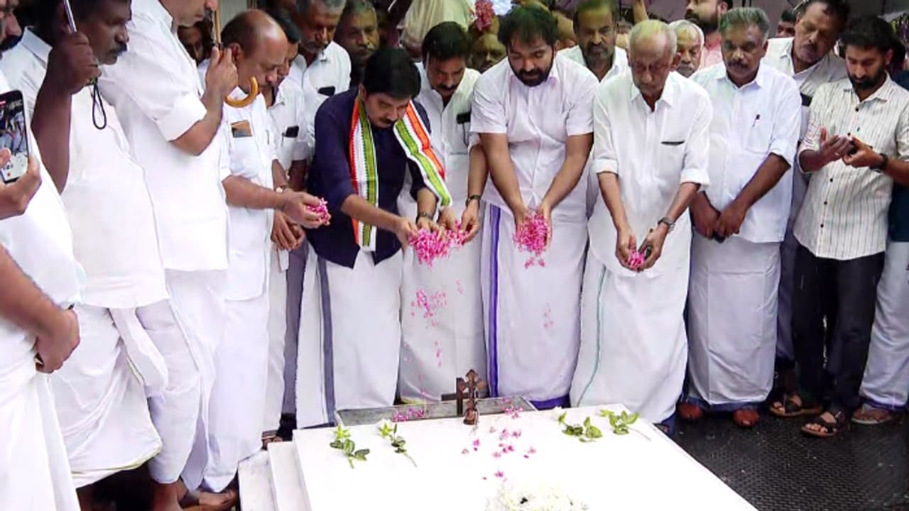 ഉമ്മൻചാണ്ടി പിതൃതുല്യൻ, നിലമ്പൂരിനെ ഒരു പാട് സ്നേഹിച്ച വ്യക്തിയെന്നും ഷൗക്കത്ത്; എതിർ സ്ഥാനാർഥി വരുമ്പോൾ ആവേശം