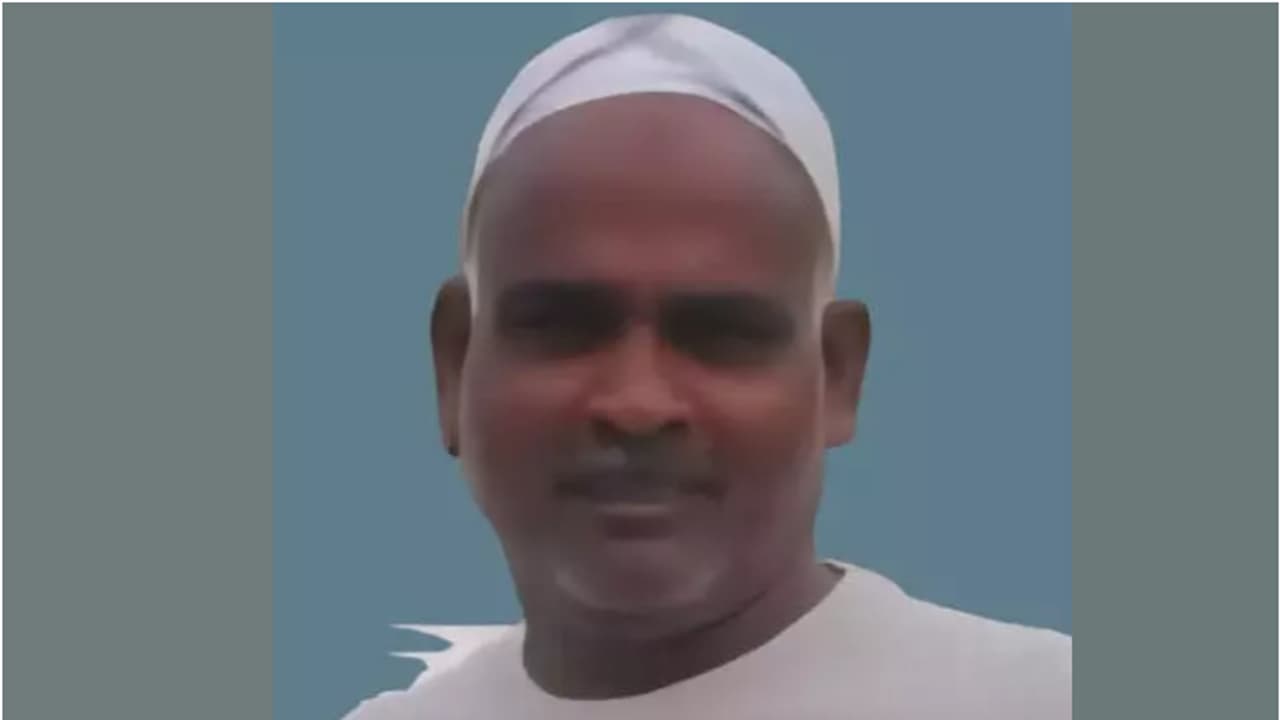 പ്രവാസി മലയാളി ജോലി സ്ഥലത്ത് കുഴഞ്ഞ് വീണ് മരിച്ചു പ്രവാസി മലയാളി ജോലി സ്ഥലത്ത് കുഴഞ്ഞ് വീണ് മരിച്ചു