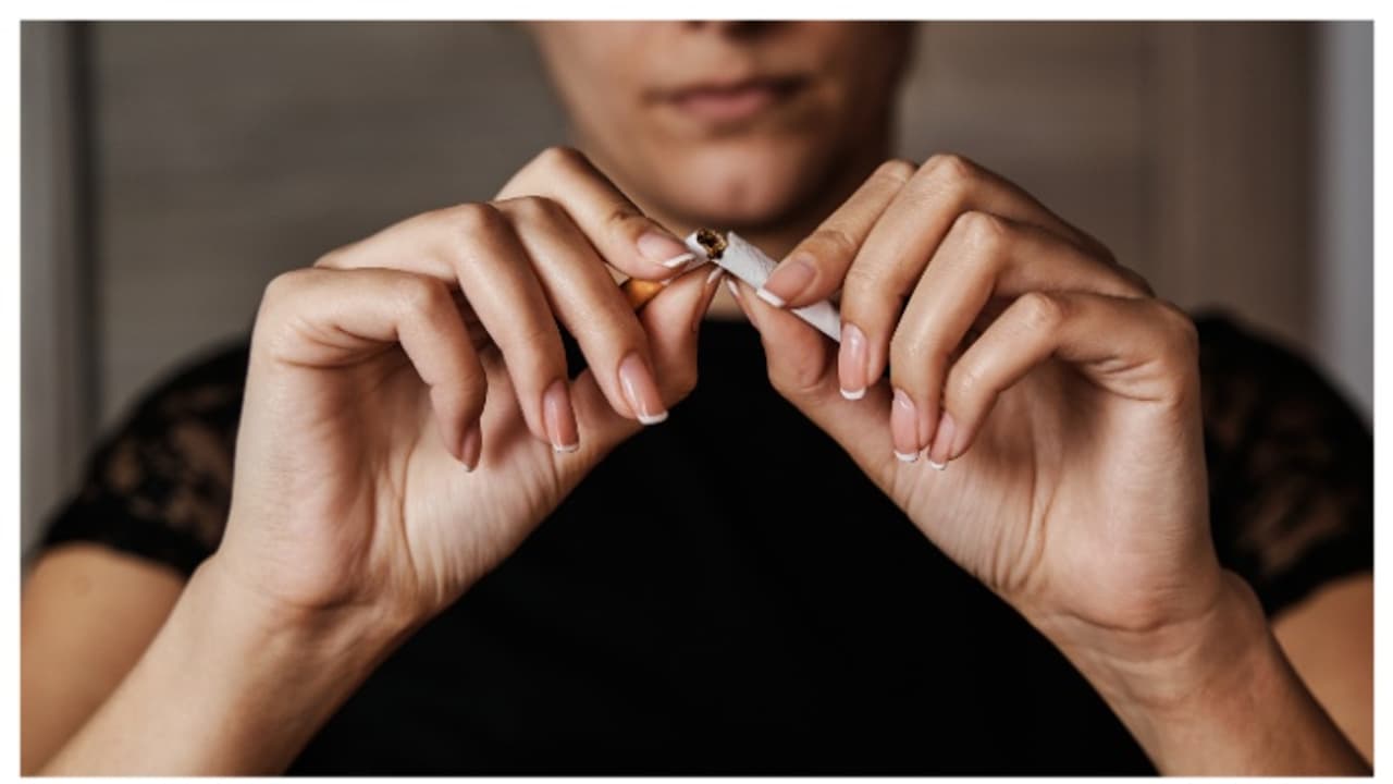 World No Tobacco Day 2025 : പുകവലി പ്രത്യുൽപാദന ആരോഗ്യത്തെ എങ്ങനെ ബാധിക്കുന്നു ? ആരോ​ഗ്യ വിദ​ഗ്ധർ പറയുന്നു